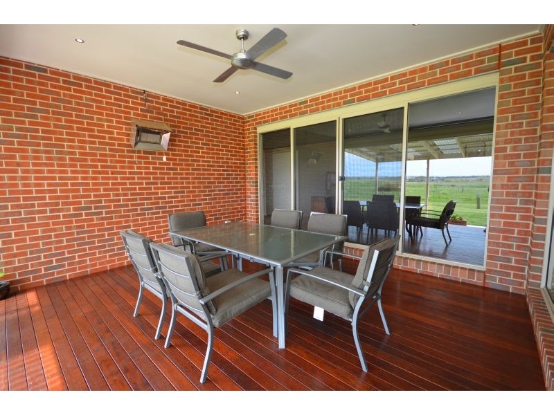 8 Maxwell Street, Cardigan Village VIC 3352