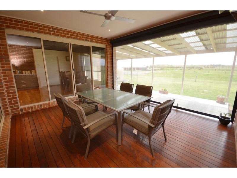 8 Maxwell Street, Cardigan Village VIC 3352