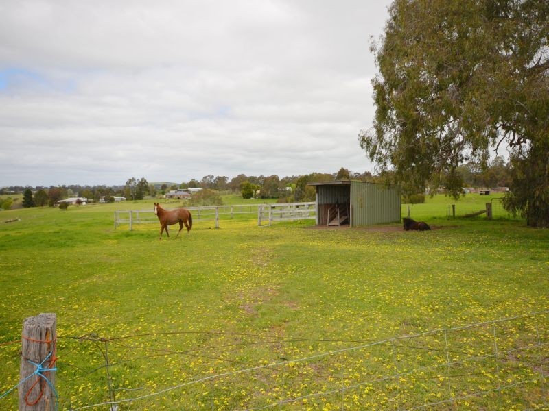 36 Bute Close, Clunes VIC 3370
