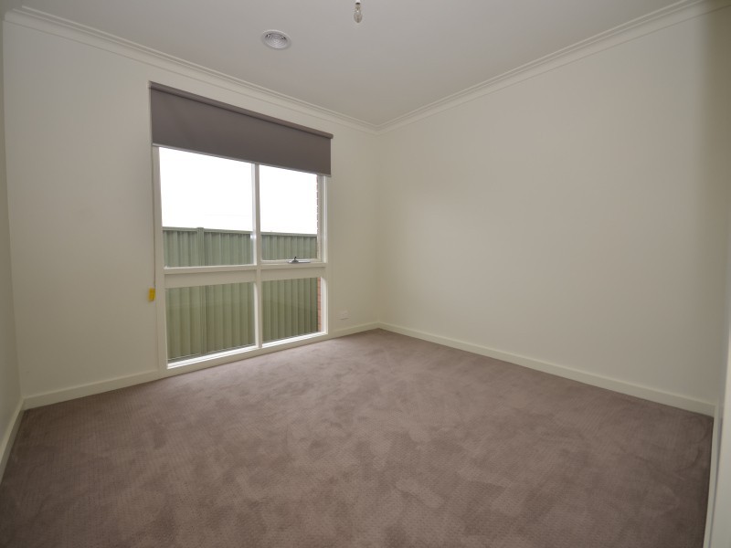 6 Howe Street, Miners Rest VIC 3352