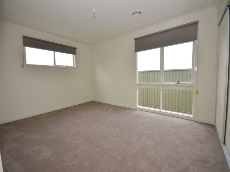 6 Howe Street, Miners Rest VIC 3352