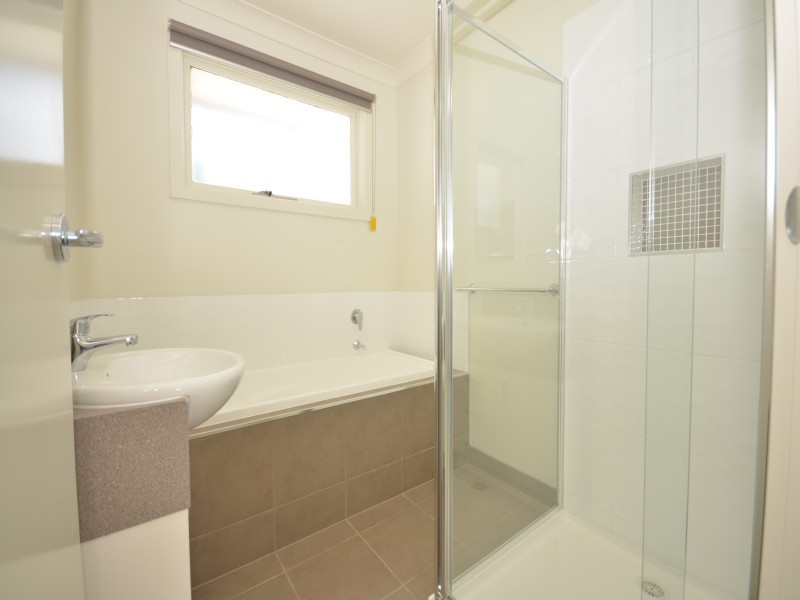 6 Howe Street, Miners Rest VIC 3352