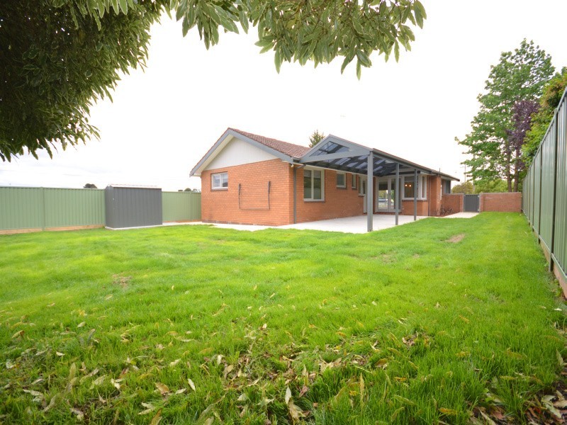 6 Howe Street, Miners Rest VIC 3352
