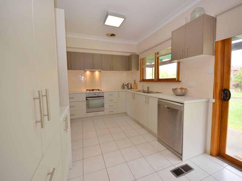 16 Kallioota Street, Alfredton VIC 3350