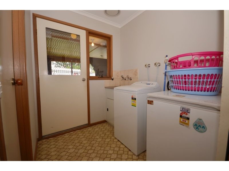 32 Racecourse Road, Haddon VIC 3351