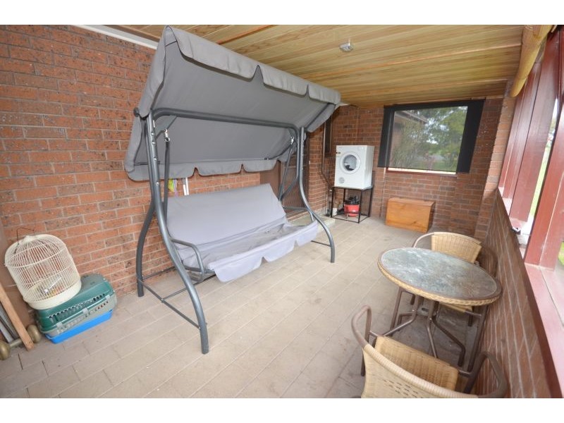 32 Racecourse Road, Haddon VIC 3351