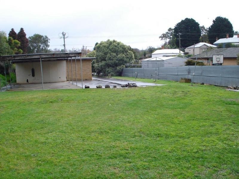 633 Bond Street, Mount Pleasant VIC 3350