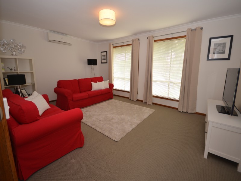 1/24 Bradby Avenue, Mount Clear VIC 3350