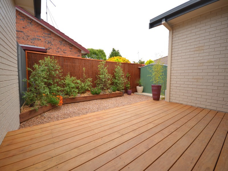 1/24 Bradby Avenue, Mount Clear VIC 3350