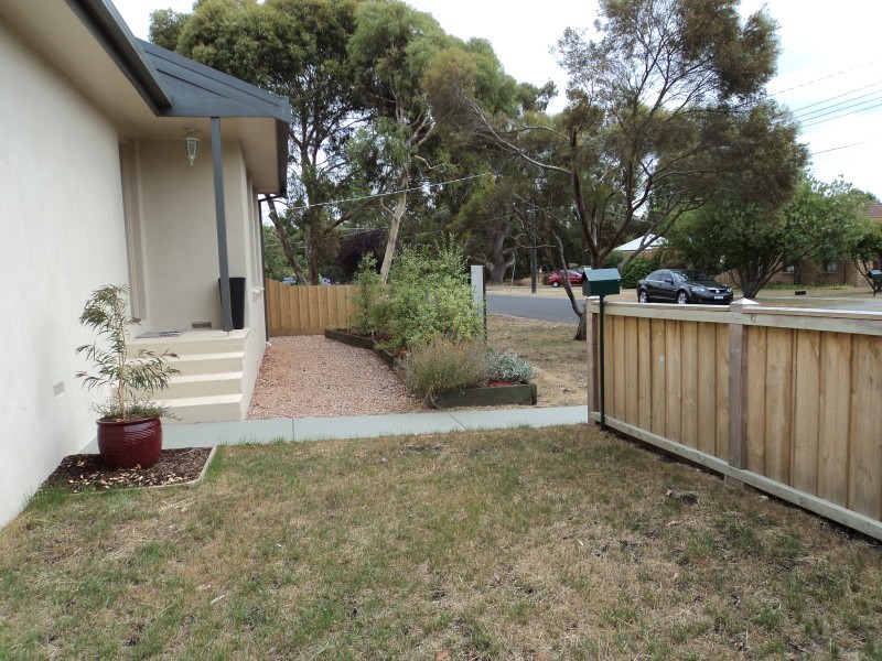 1/24 Bradby Avenue, Mount Clear VIC 3350