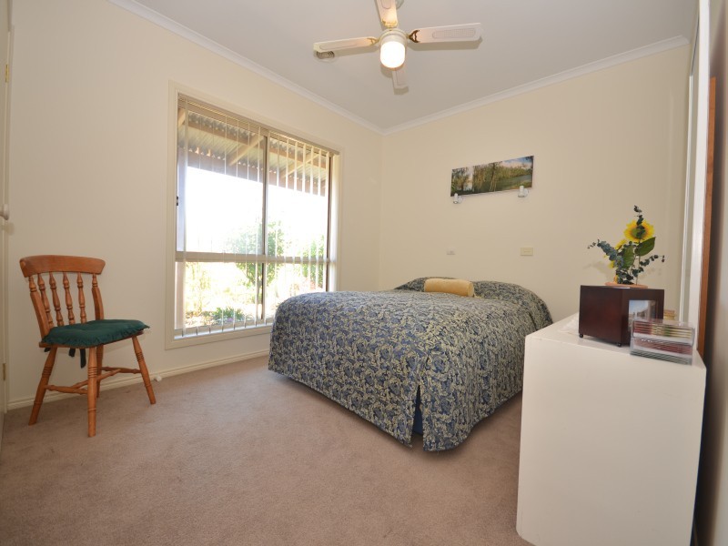 4 Hanover Street, Delacombe VIC 3356