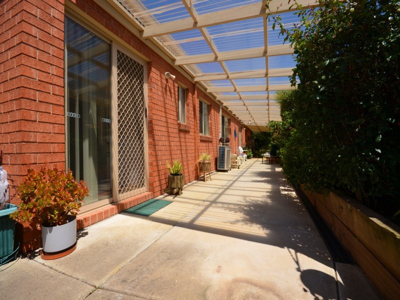 4 Hanover Street, Delacombe VIC 3356