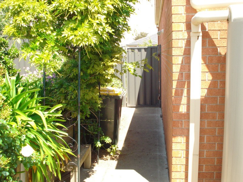 4 Hanover Street, Delacombe VIC 3356