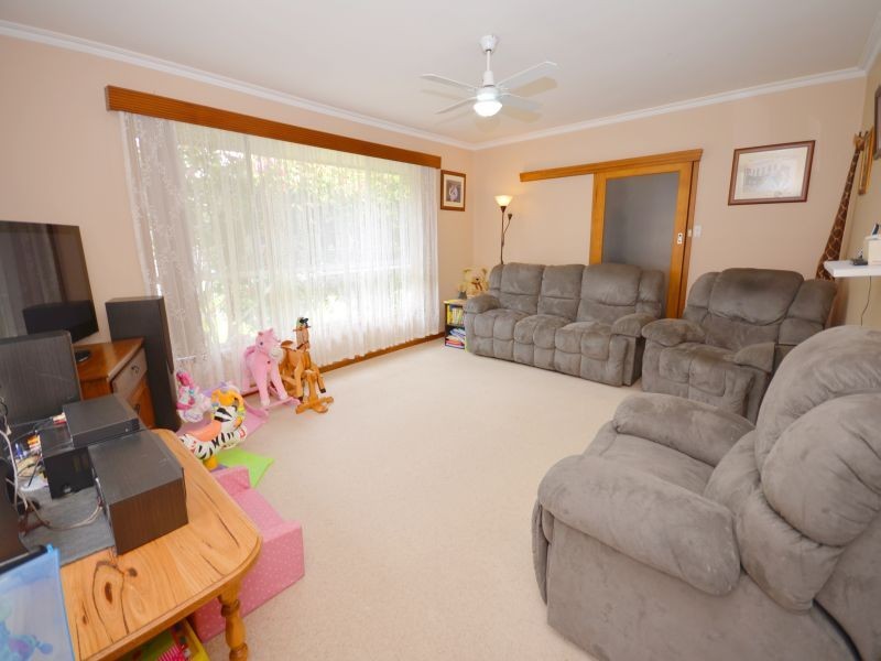 21 Semmens Avenue, Creswick VIC 3363