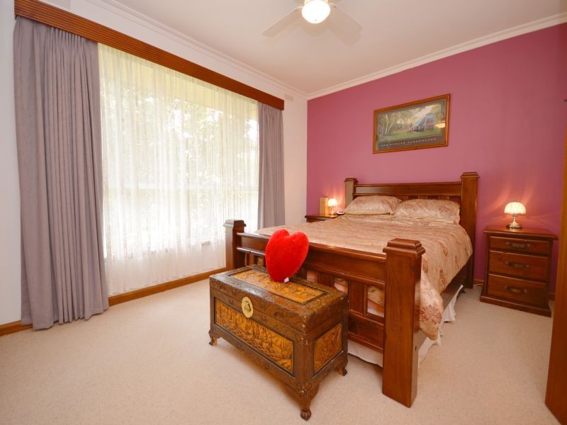 21 Semmens Avenue, Creswick VIC 3363