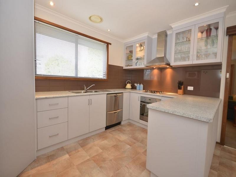 6 Mitchell Court, Soldiers Hill VIC 3350