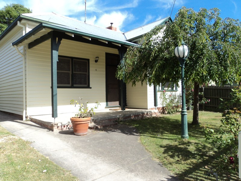 9 Hotham Street, Lake Wendouree VIC 3350