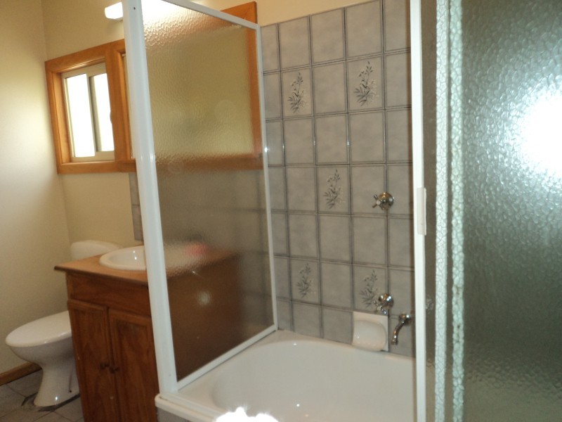 9 Hotham Street, Lake Wendouree VIC 3350