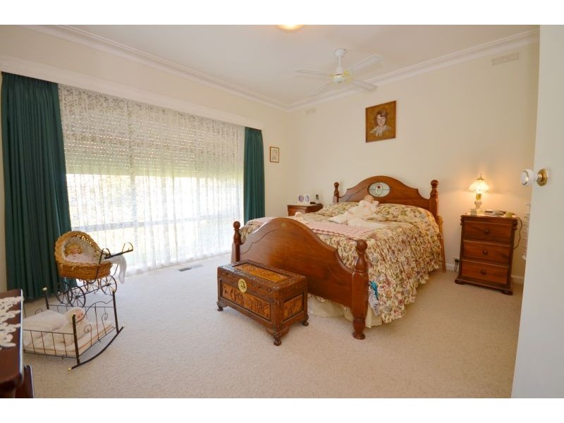 24 Smythes Road, Delacombe VIC 3356