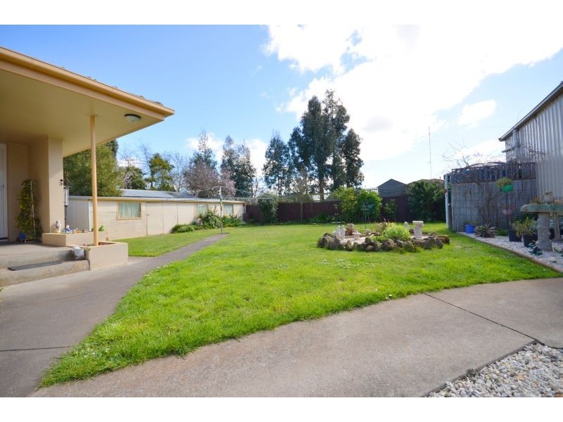 24 Smythes Road, Delacombe VIC 3356