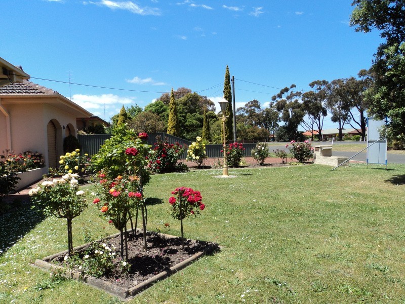 24 Smythes Road, Delacombe VIC 3356