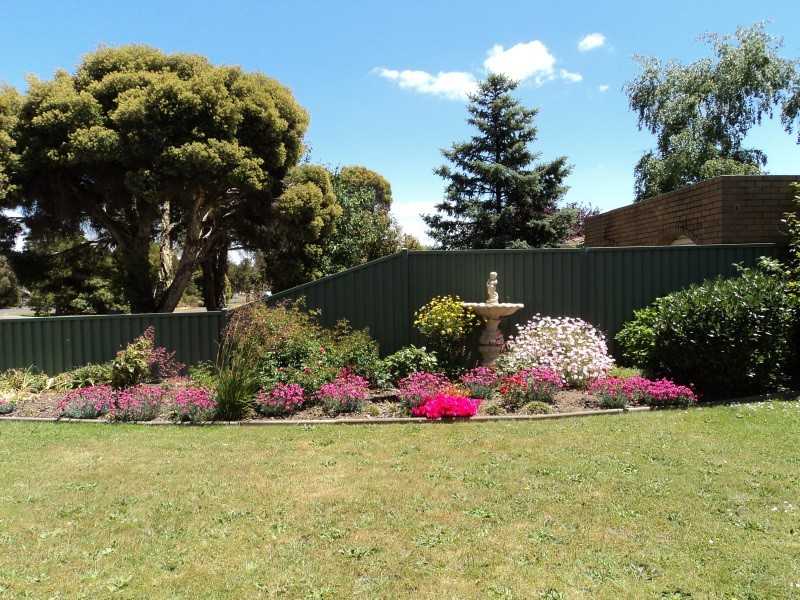 24 Smythes Road, Delacombe VIC 3356