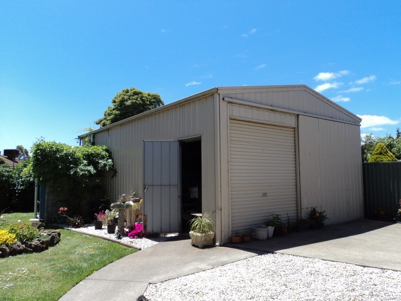 24 Smythes Road, Delacombe VIC 3356
