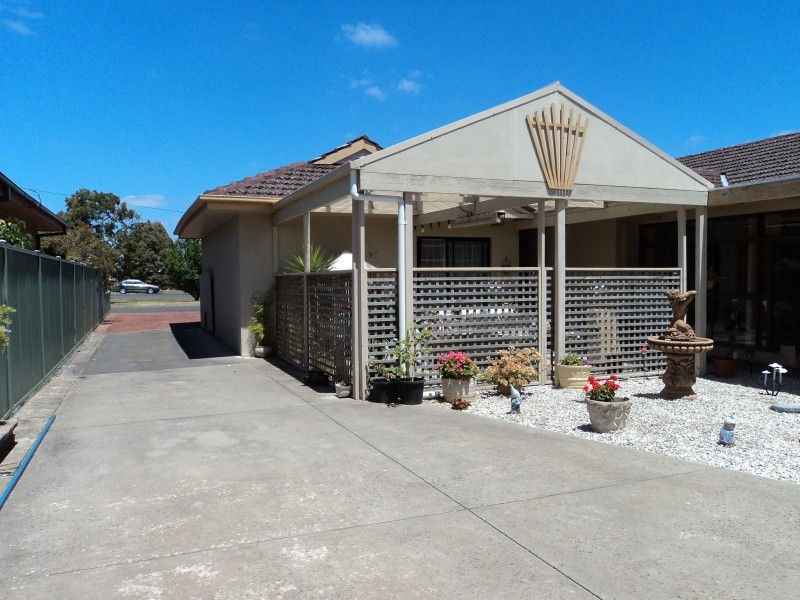 24 Smythes Road, Delacombe VIC 3356