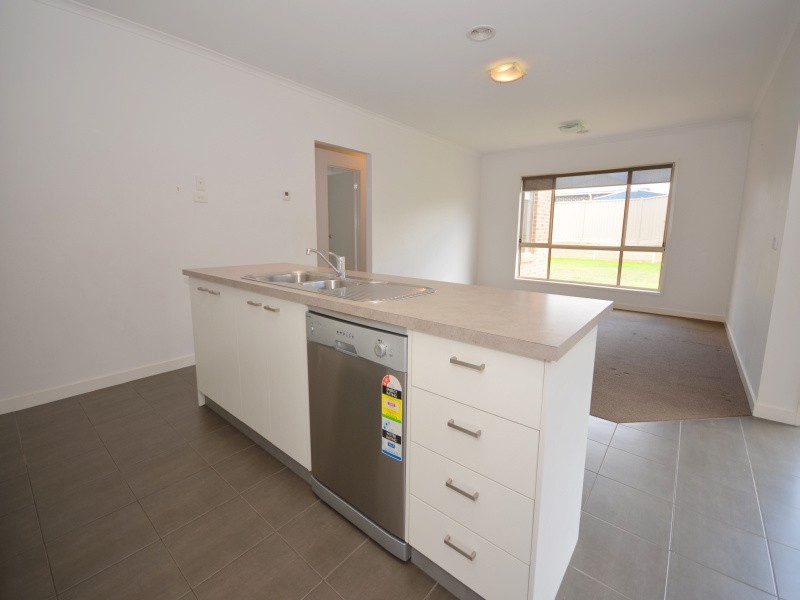 5 Oxley Bend, Alfredton VIC 3350