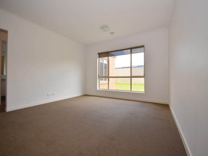 5 Oxley Bend, Alfredton VIC 3350