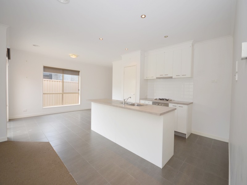 5 Oxley Bend, Alfredton VIC 3350