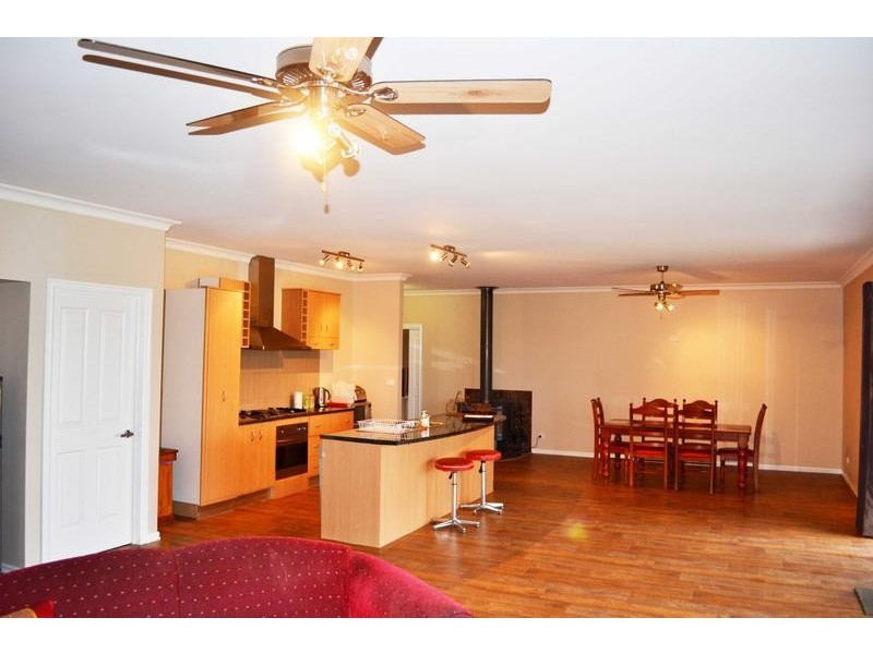 90 Heinz Road, Cambrian Hill VIC 3352