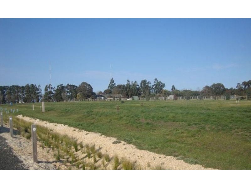 96 Ibis Gardens Court, Cardigan VIC 3352