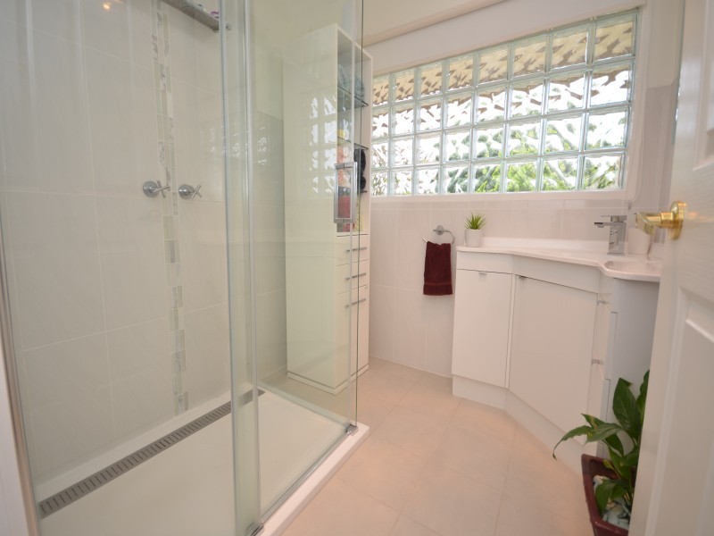 16 Howe Street, Miners Rest VIC 3352