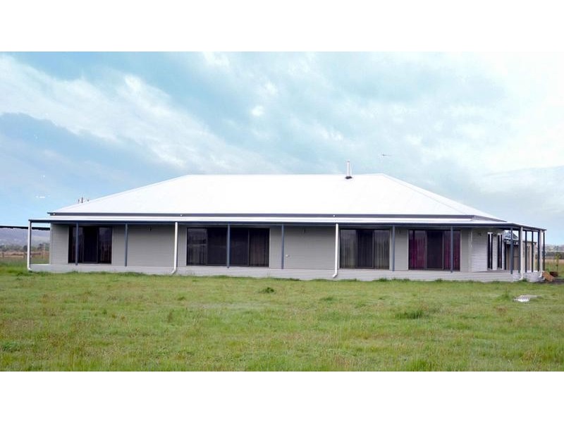 90 Heinz Road, Cambrian Hill VIC 3352