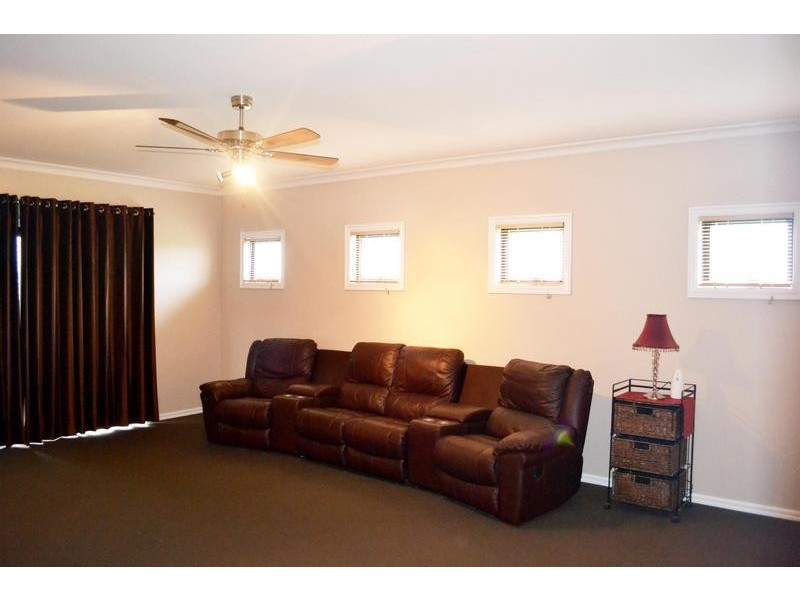 90 Heinz Road, Cambrian Hill VIC 3352