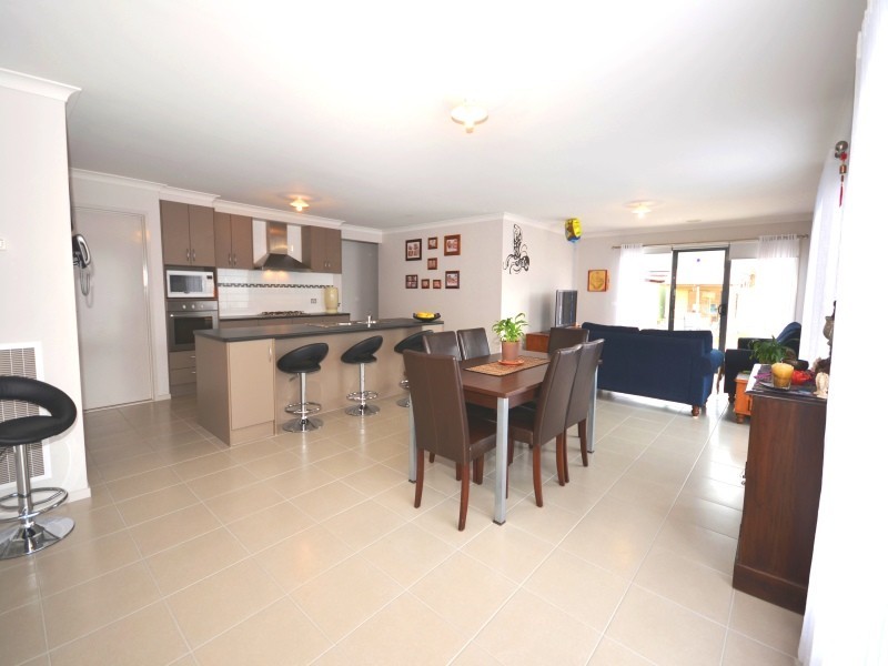 7 Deakin Drive, Delacombe VIC 3356