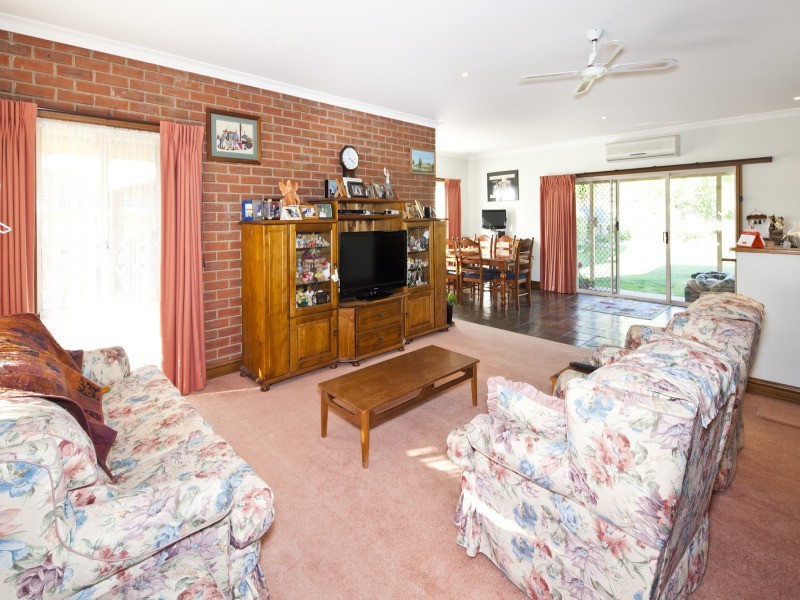 424 Kingston Road, Kingston VIC 3364