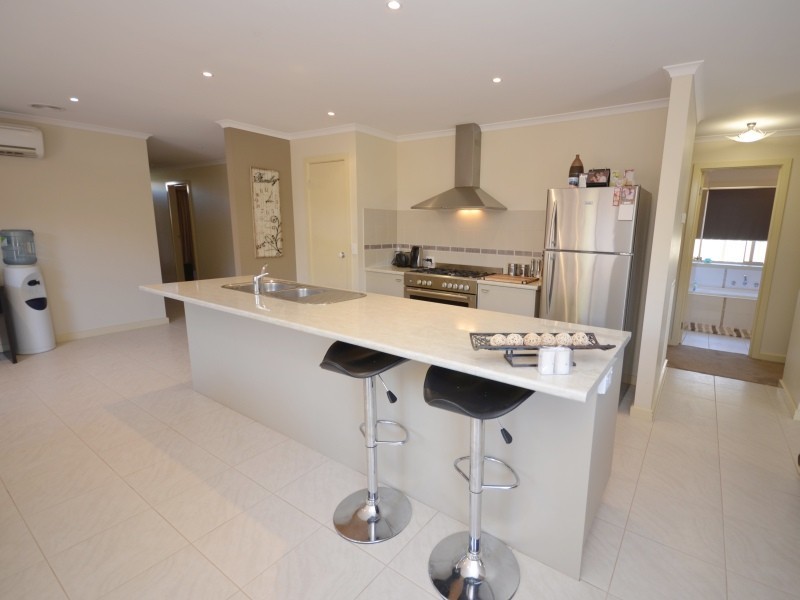 3 Belmar Crescent, Canadian VIC 3350