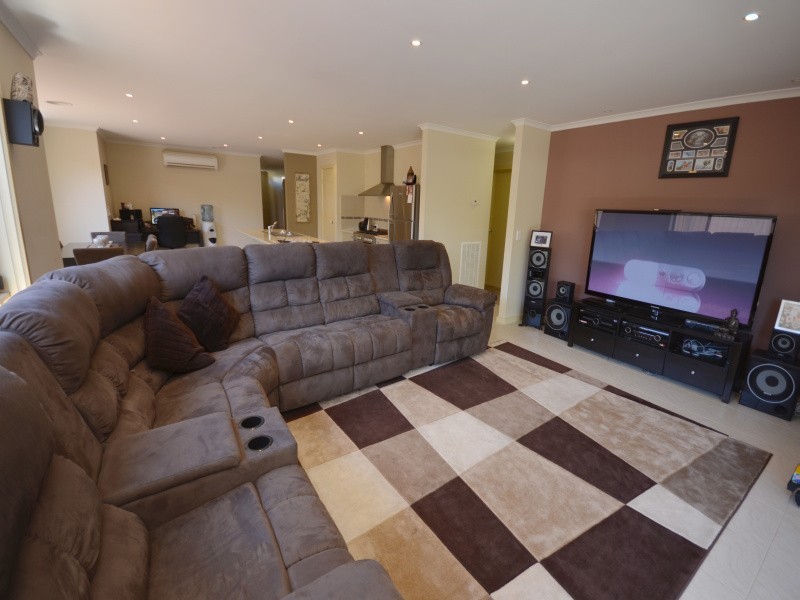 3 Belmar Crescent, Canadian VIC 3350