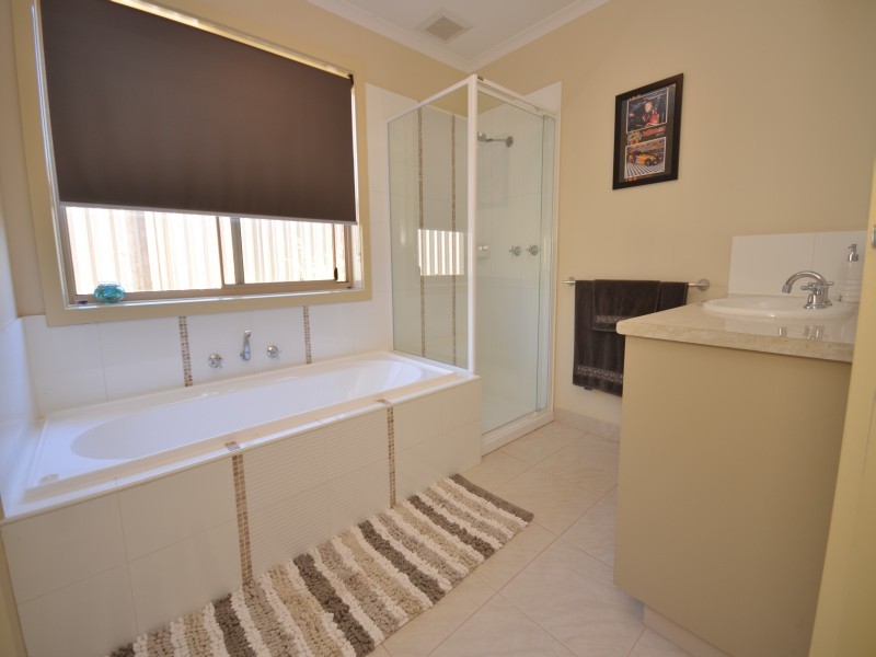 3 Belmar Crescent, Canadian VIC 3350