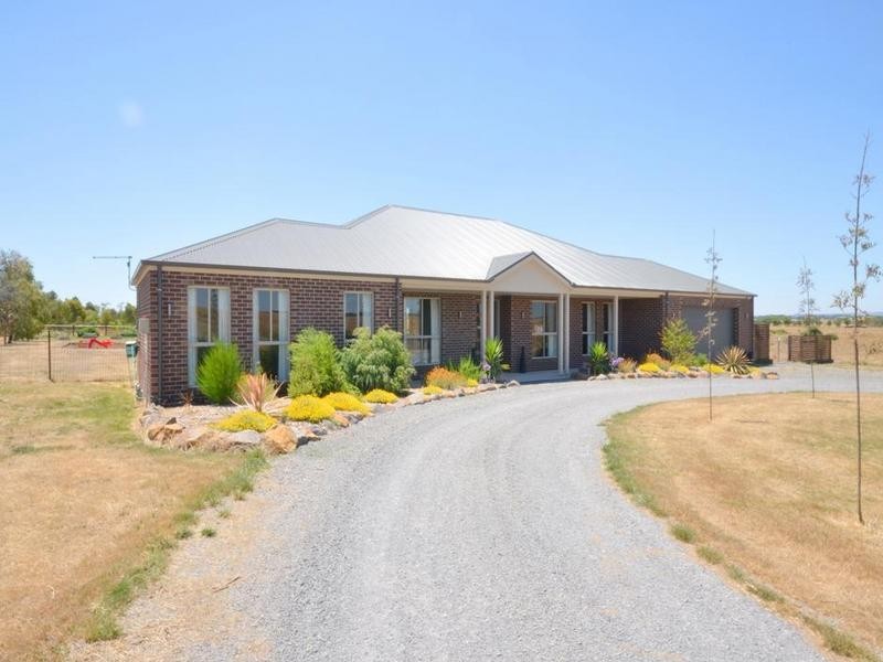 11 Maxwell Street, Cardigan Village VIC 3352