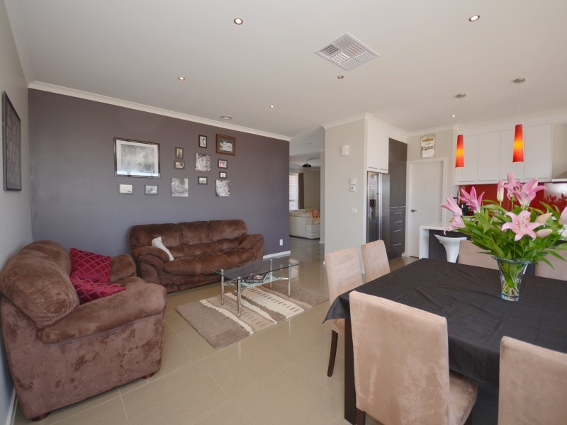 11 Maxwell Street, Cardigan Village VIC 3352