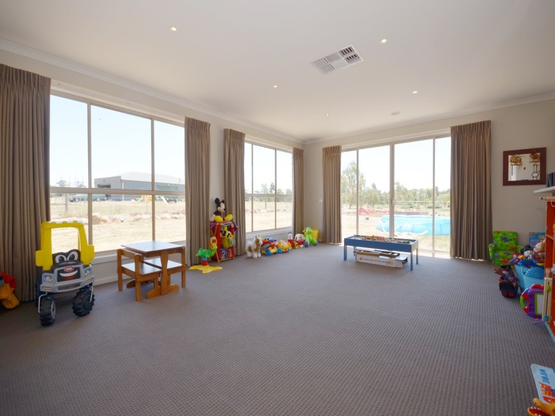 11 Maxwell Street, Cardigan Village VIC 3352