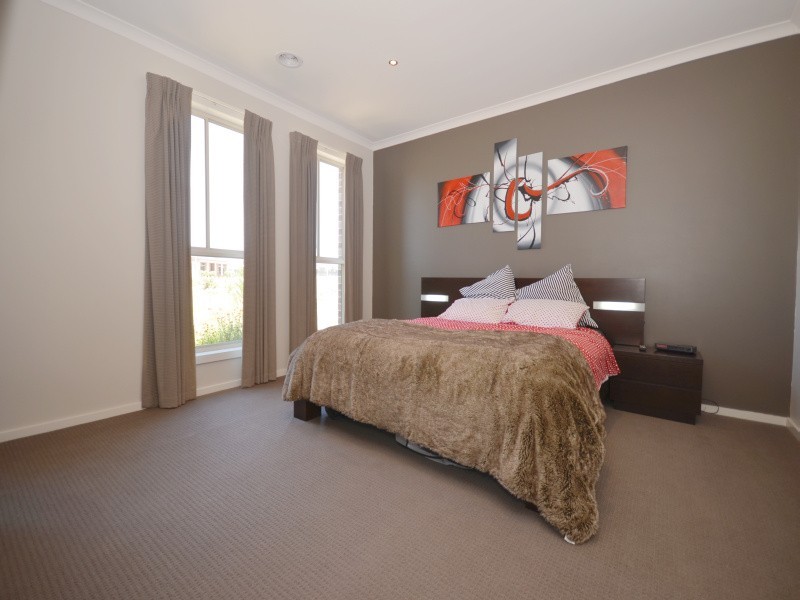 11 Maxwell Street, Cardigan Village VIC 3352