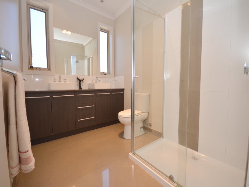 11 Maxwell Street, Cardigan Village VIC 3352