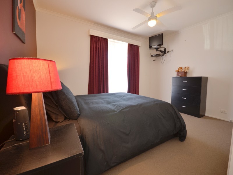 51 Whitelaw Avenue, Delacombe VIC 3356