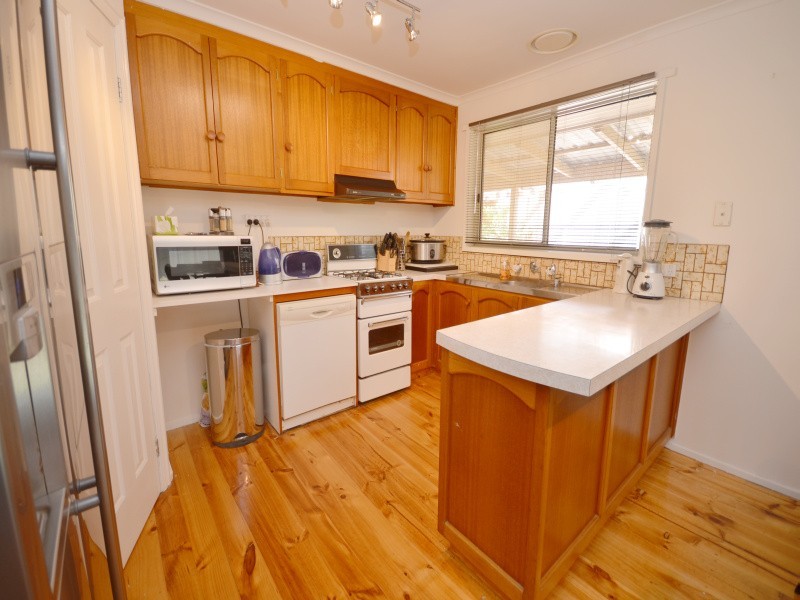 51 Whitelaw Avenue, Delacombe VIC 3356