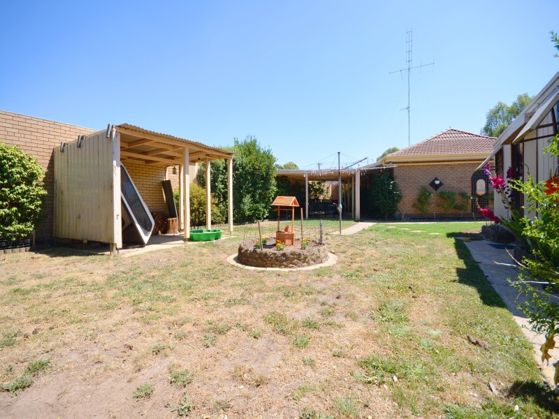 51 Whitelaw Avenue, Delacombe VIC 3356