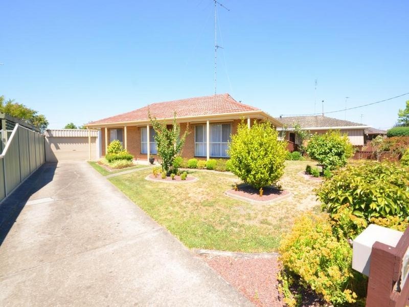 51 Whitelaw Avenue, Delacombe VIC 3356